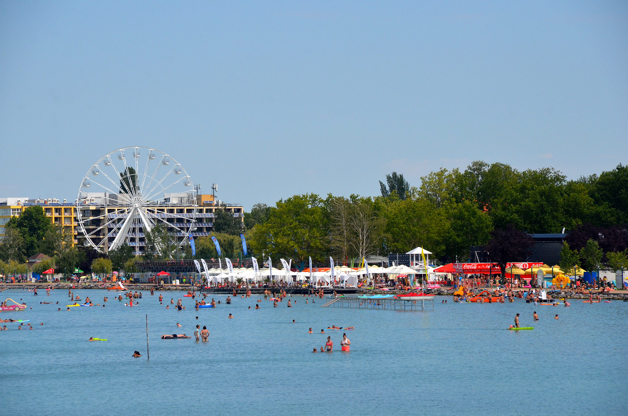 Siófok (Photo License: CC BY-SA 2.0)